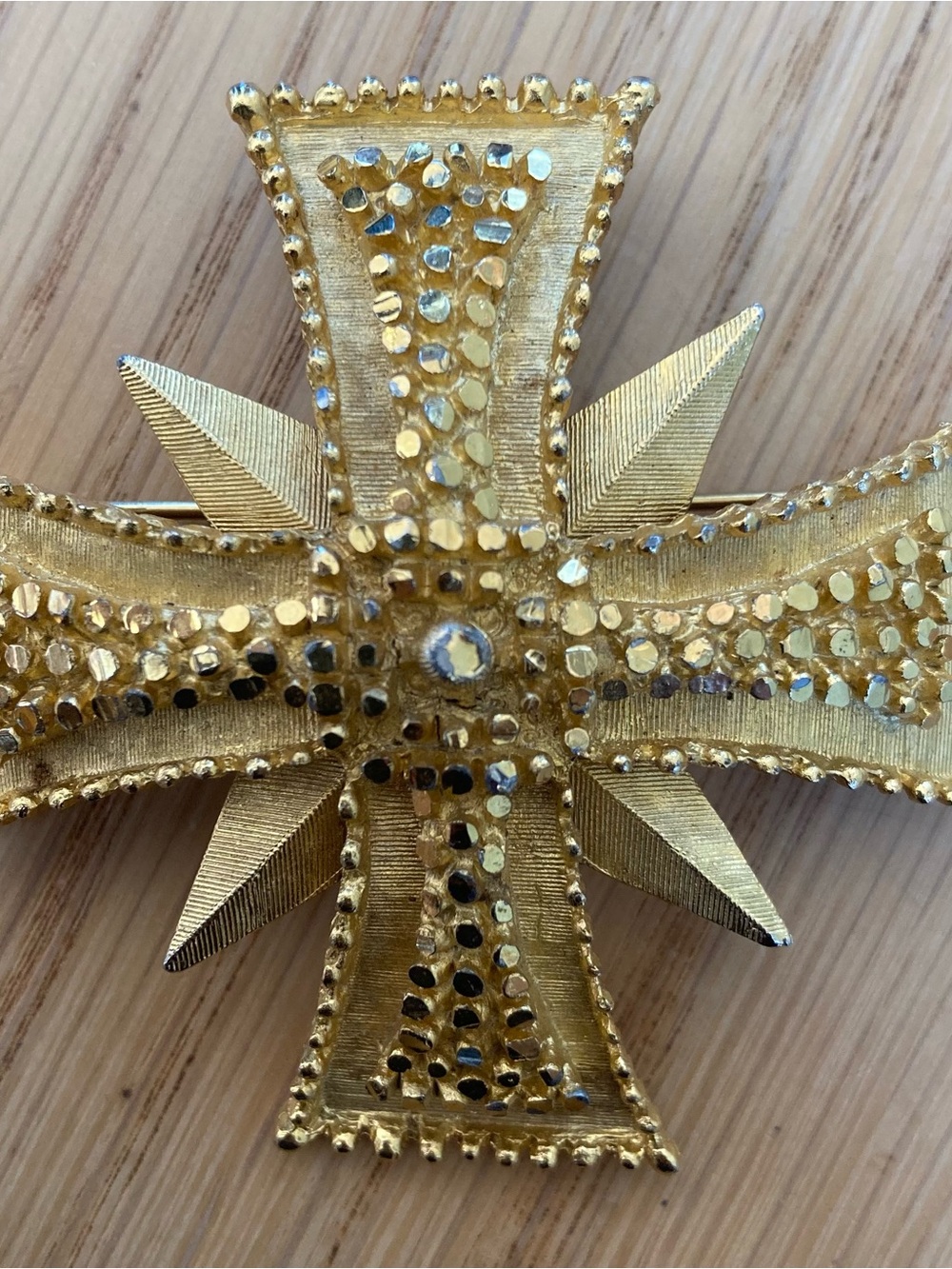 VINTAGE BSK MALTESE CROSS BROOCH PIN